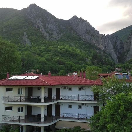 Enastron Hotel Loutraki  Luaran gambar