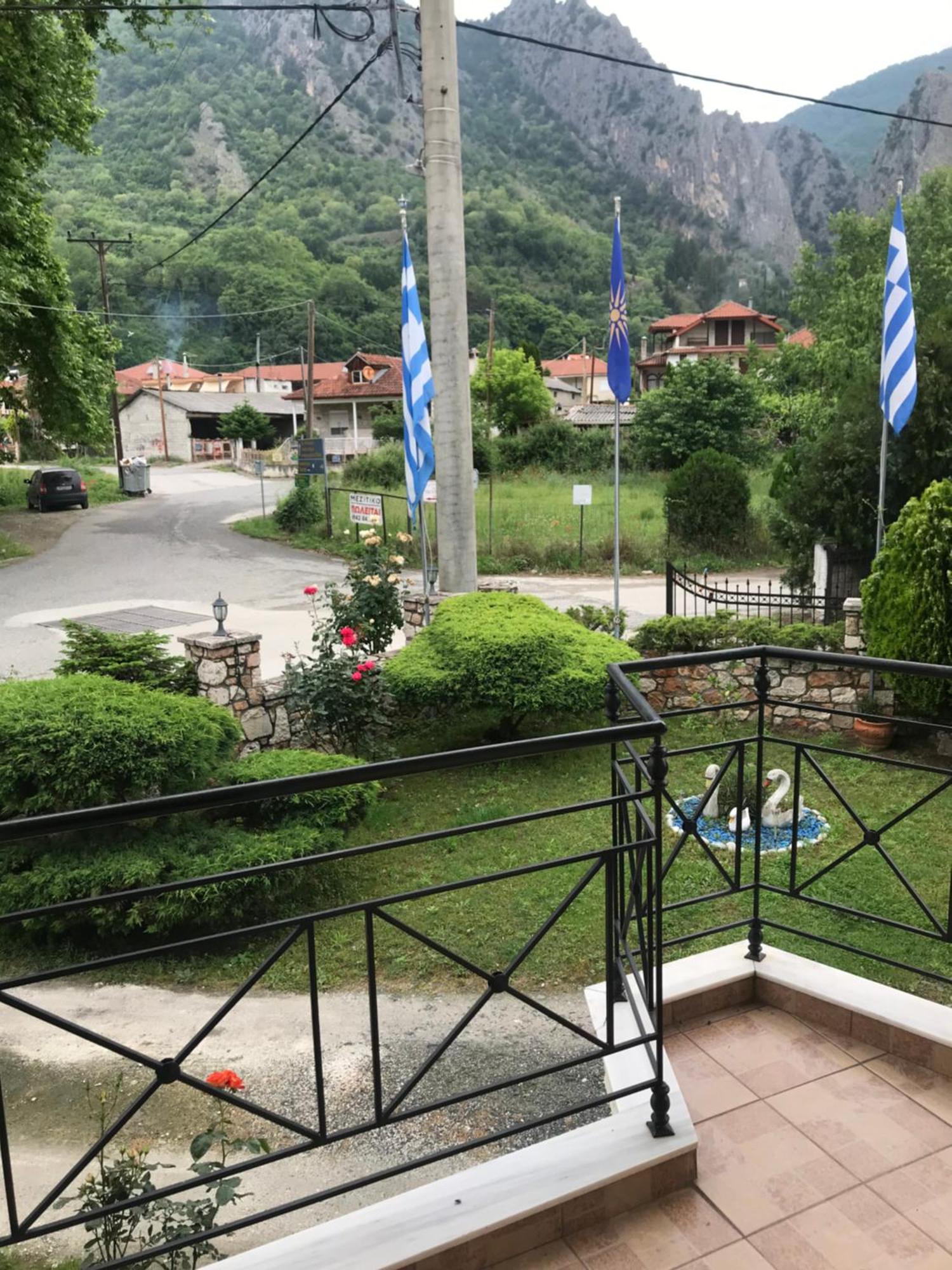 Enastron Hotel Loutraki  Luaran gambar