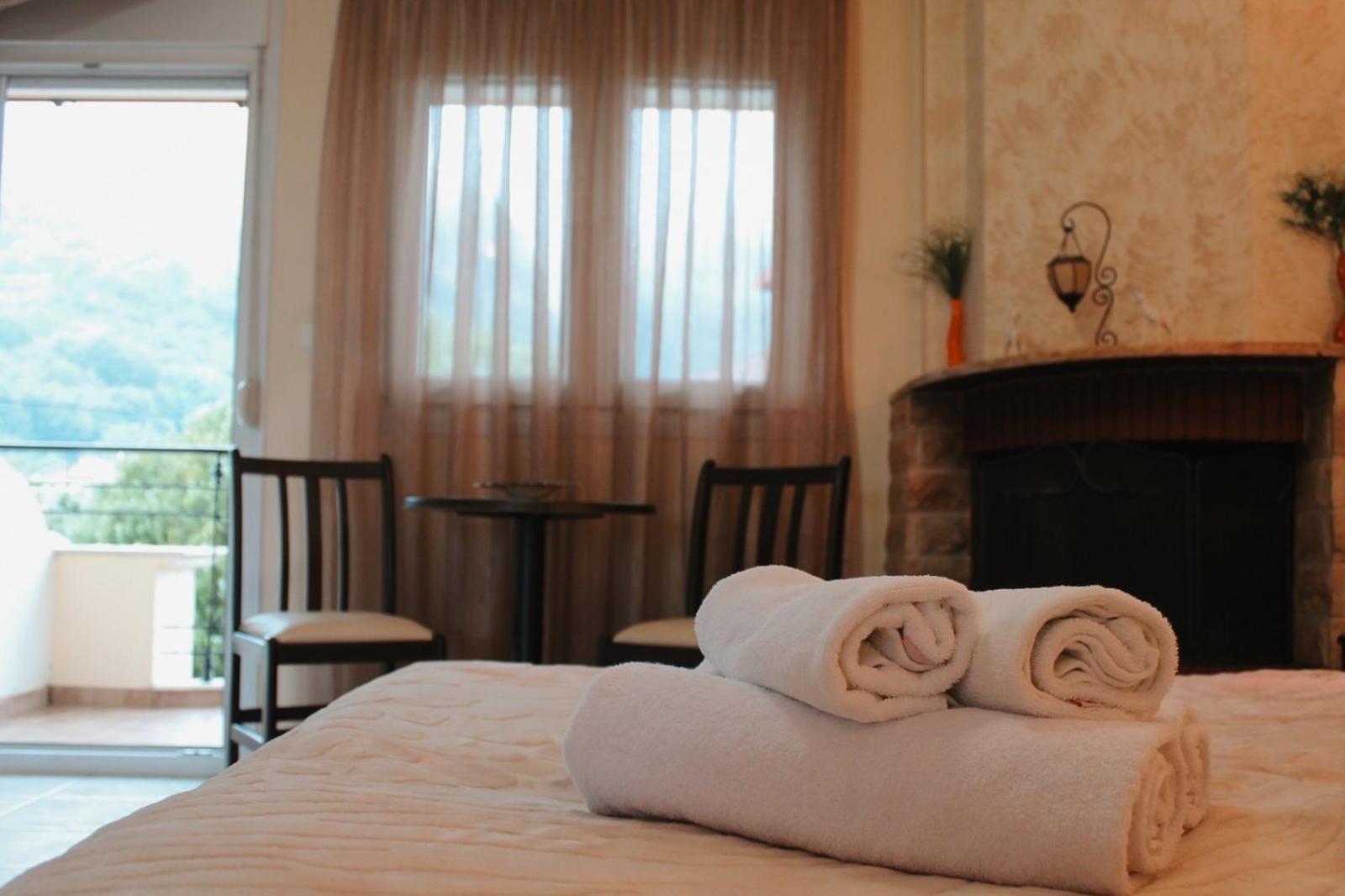 Enastron Hotel Loutraki  Luaran gambar